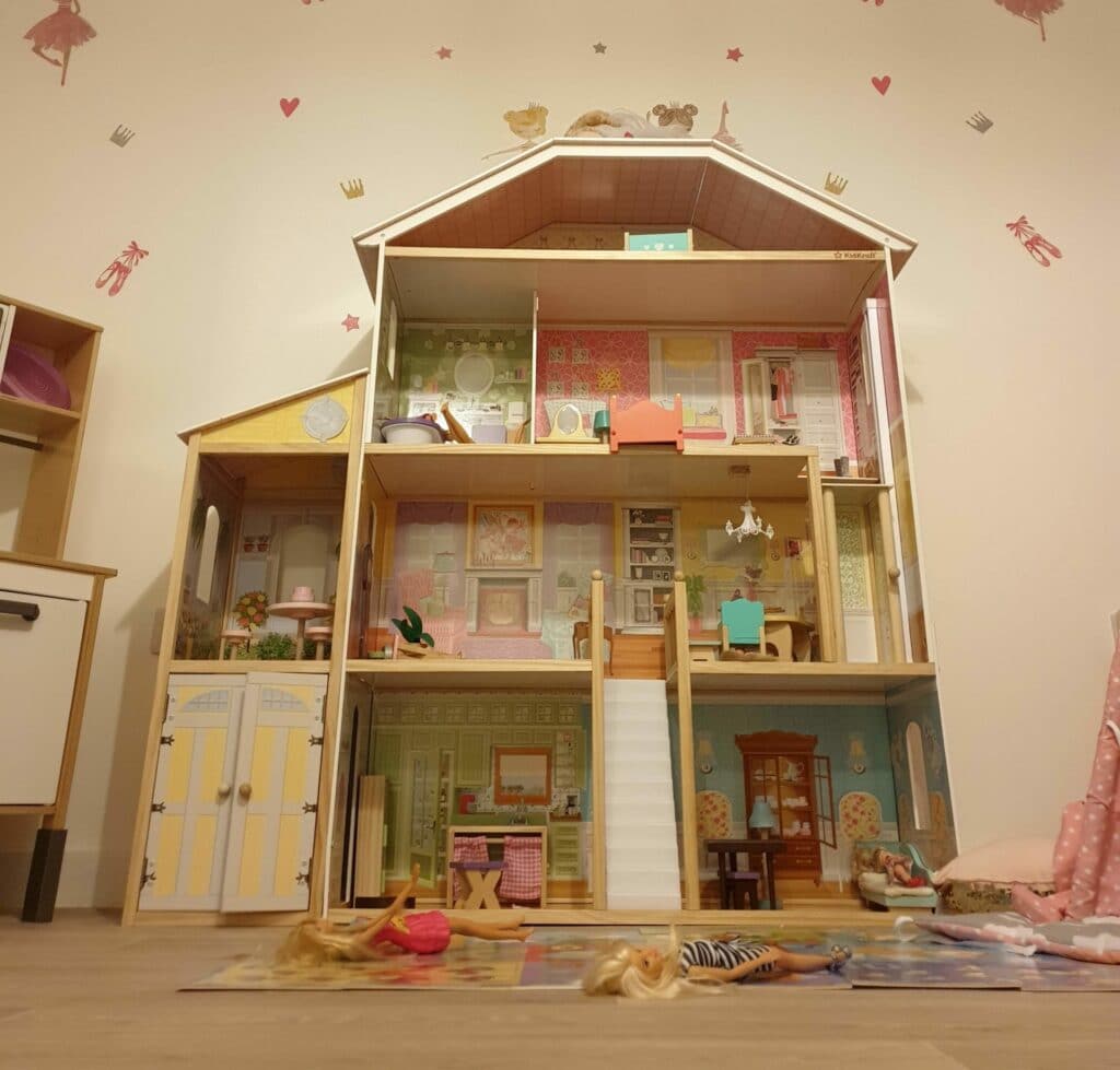 Kid Kraft Majestic Doll House