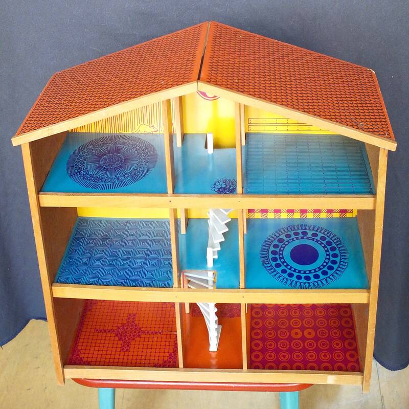 Brady Bunch Dollhouse