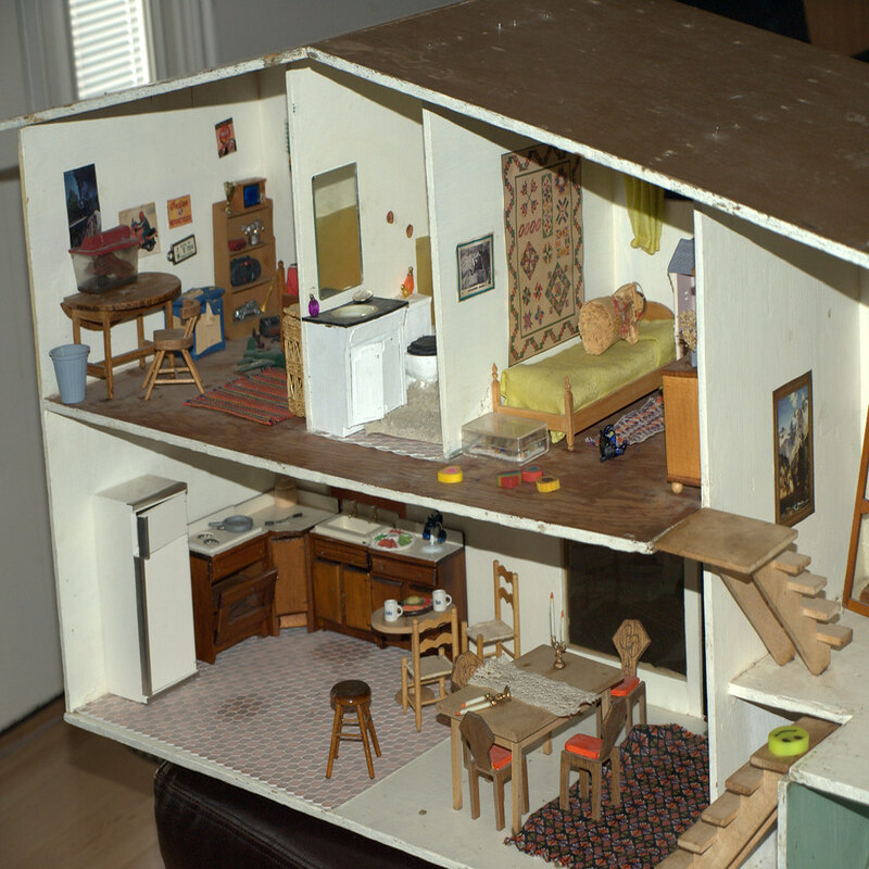 Brady Bunch Dollhouse