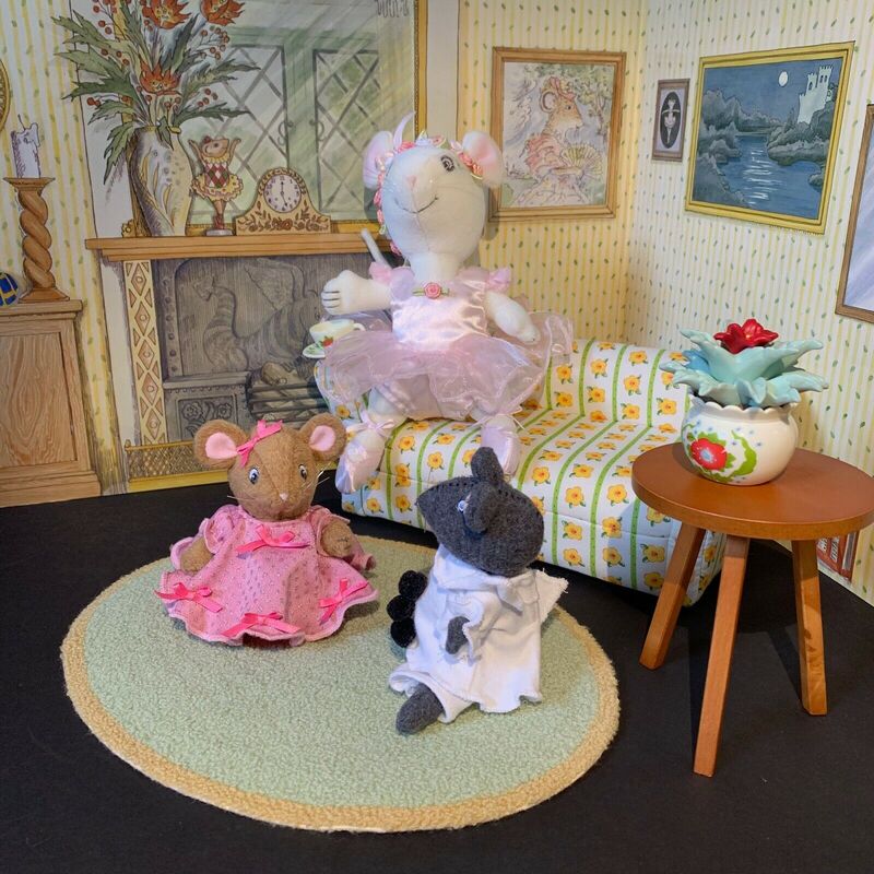 Angelina Ballerina Doll House