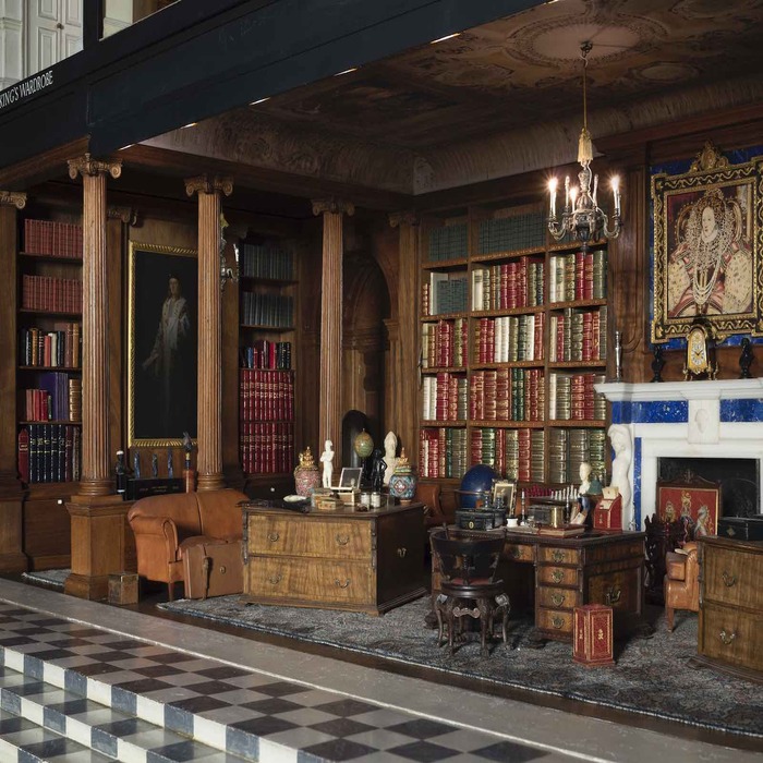 Queen Mary's Dollhouse