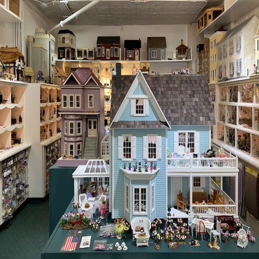 Tiny Doll Houses in NYC