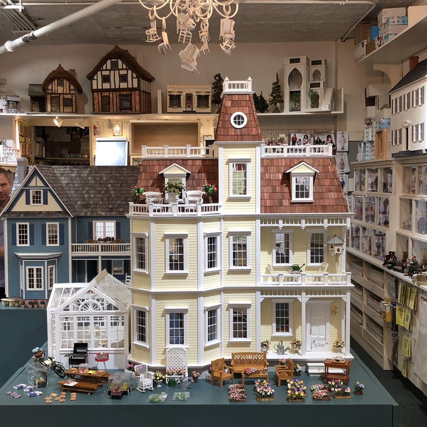 Tiny Doll Houses in NYC