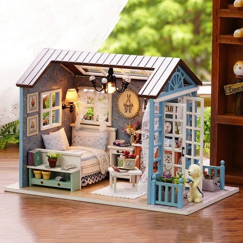  miniature doll house