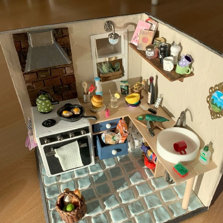 make your own doll house game