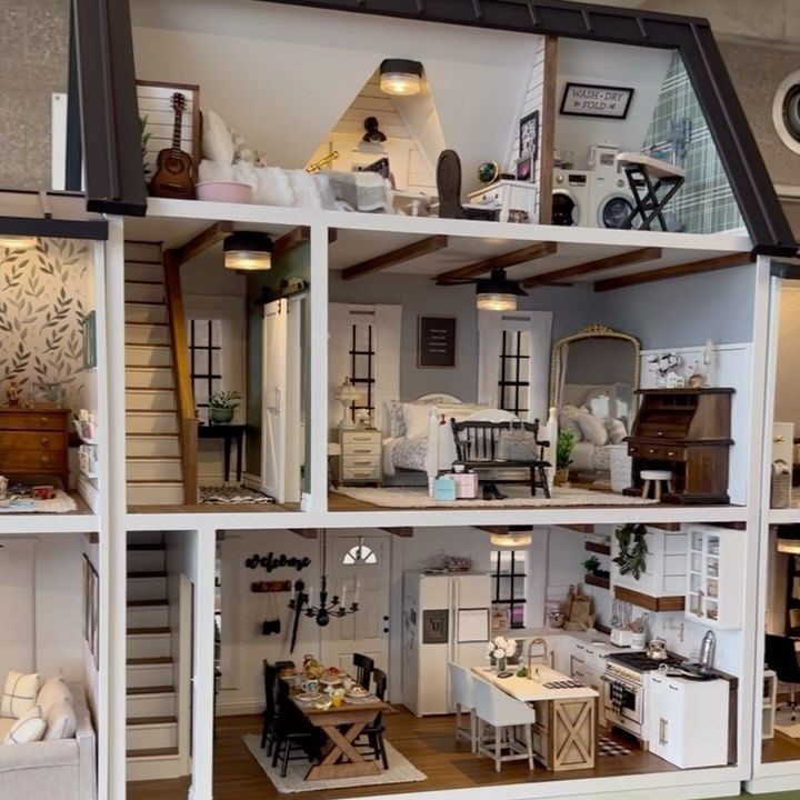 doll house club