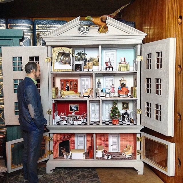 doll house club