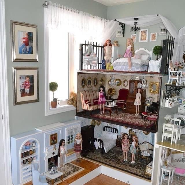 doll house club