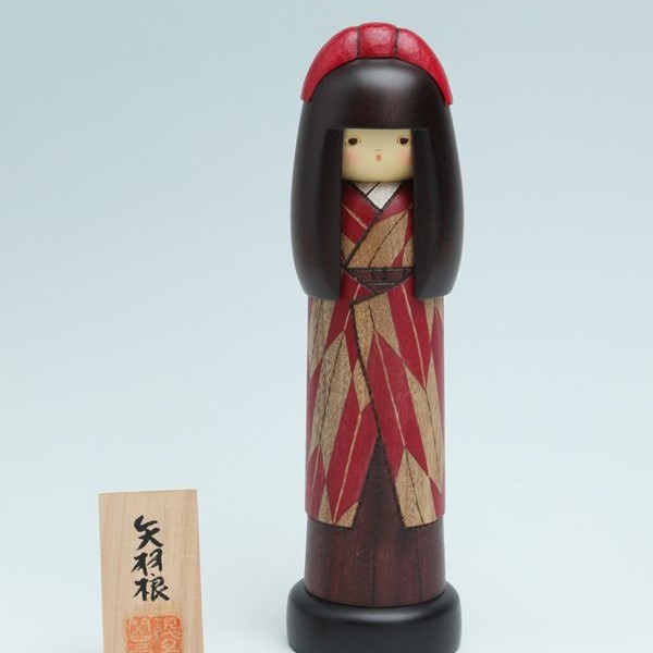 what is a kokeshi doll