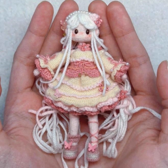 how to make a yarn doll