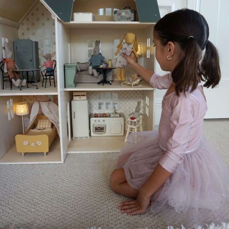 toddler doll house