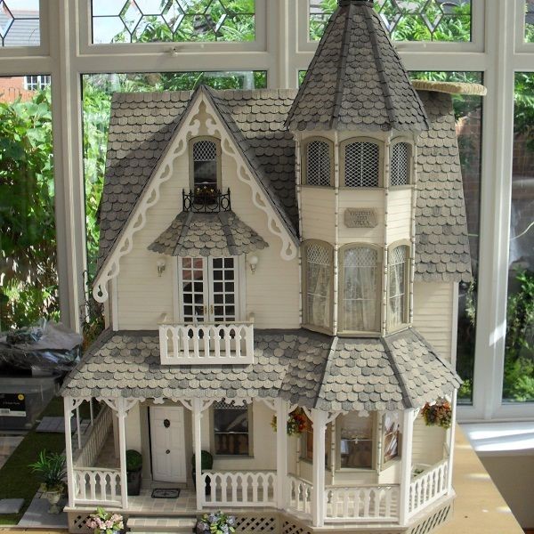 victorian doll house