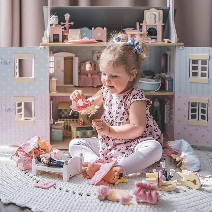 toddler doll house