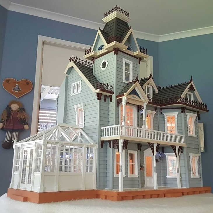 victorian doll house