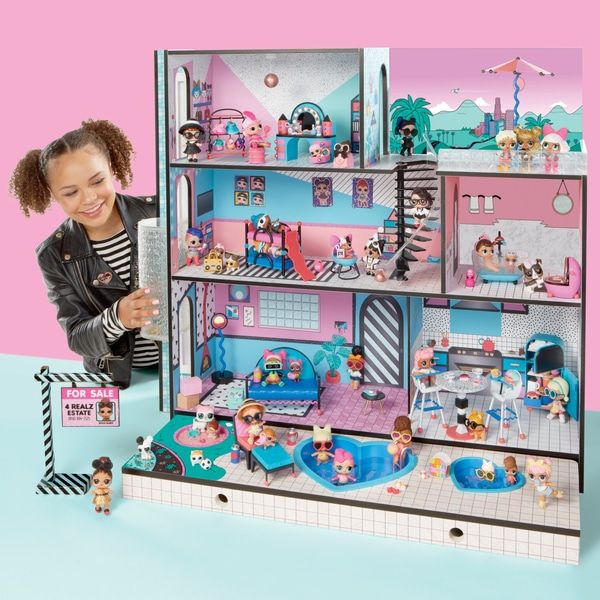 lol doll house