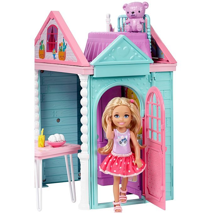 chelsea doll house
