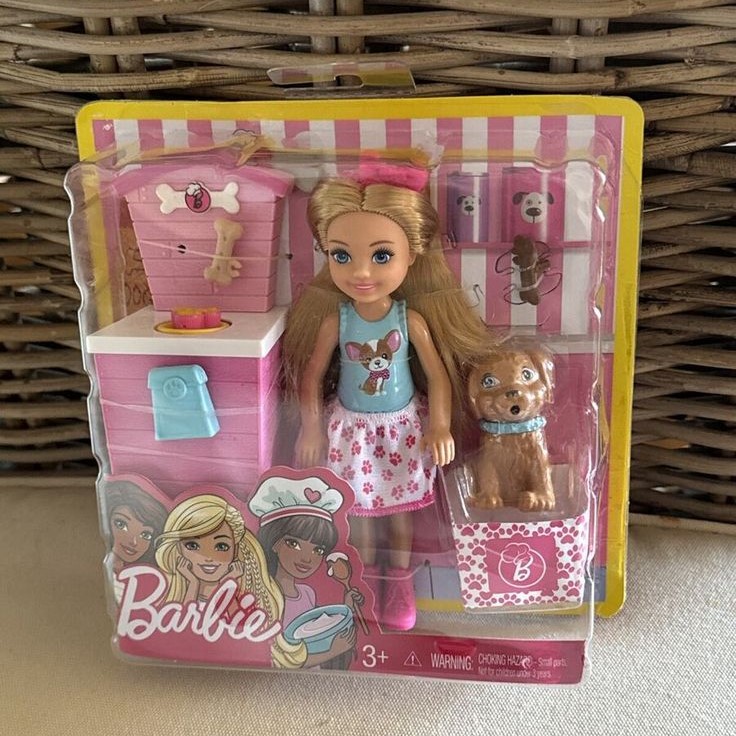 chelsea doll house